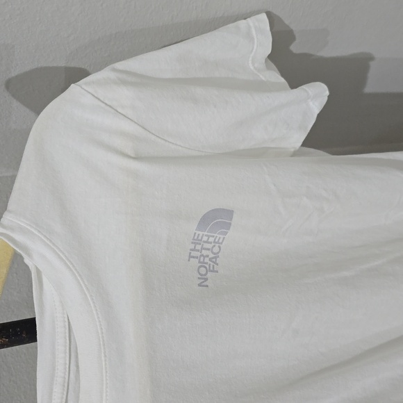 The North Face Classic White Tee With Silver Logo T-Shirt Womens Medium - Picture 3 of 11